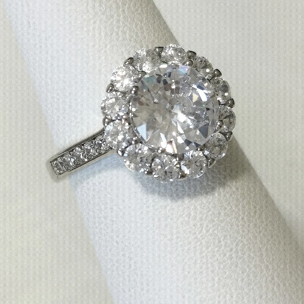 3ct CZ halo scallop flower ring size 6 🆕
